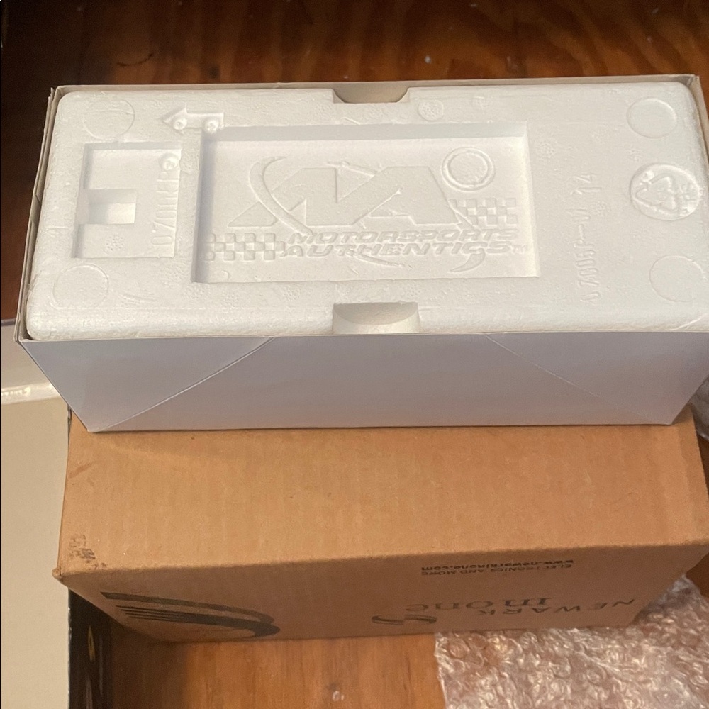 UPS Freight Racing Car Model - Picture 7 of 11
